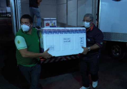 Amazonas recebe lote com 14.700 doses de vacina contra a Covid-19