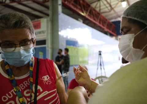 Mutirão Vacina Amazonas aplica 30 mil doses em dois dias