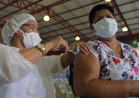 Amazonas já aplicou 6.341.974 doses de vacina contra Covid até esta terça