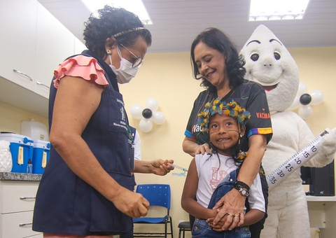 Manaus amplia vacinação contra dengue para público de 10 a 14 anos a partir desta quinta-feira