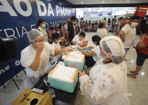 Covid-19: Quase 9 mil doses são aplicadas em 2 dias de vacinação em shoppings de Manaus