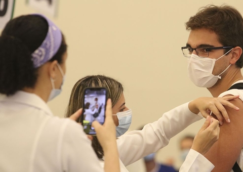 ​Covid: público de 18 a 60 anos deve receber uma dose vacinal em 2022