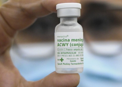 Vacinação contra meningite busca menores de 11 anos com dose em atraso