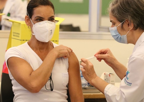 Covid-19: Brasil registra mais 21,2 mil casos e 11 mortes em 24 horas