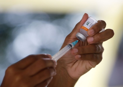 Saúde prevê 30 milhões de doses da vacina contra covid ainda este mês