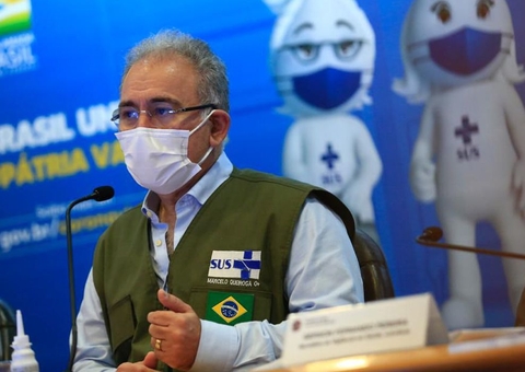 Mais da metade da população brasileira está vacinada com pelo menos 1 dose contra Covid