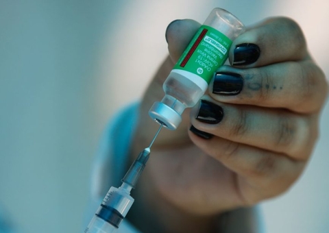 Fiocruz minimiza preocupações com vacina de Oxford