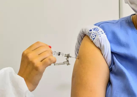 Fui vacinado, ainda posso pegar e transmitir covid-19? 