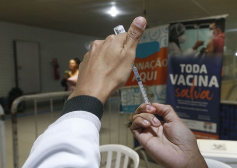 Imunização injetável contra pólio vai substituir vacina da 'gotinha'