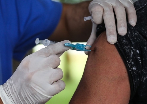 Mais de 238 mil doses da vacina contra covid já foram aplicadas no AM