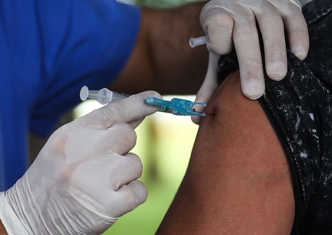 Vacinação no posto do T6 é suspensa nesta quinta em Manaus