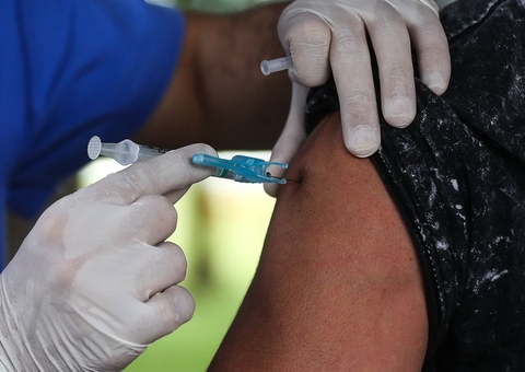 Covid-19: novo lote de vacinas começa a ser distribuído nesta quinta