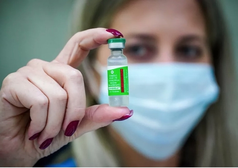 Insumo para produzir 12,2 milhões de doses de vacina chega hoje ao Brasil