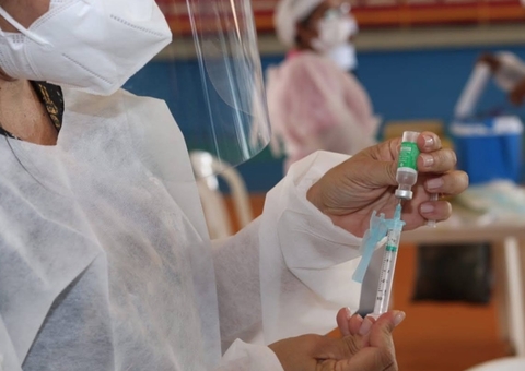 Fiocruz vai anunciar início da produção em larga escala da vacina de Oxford