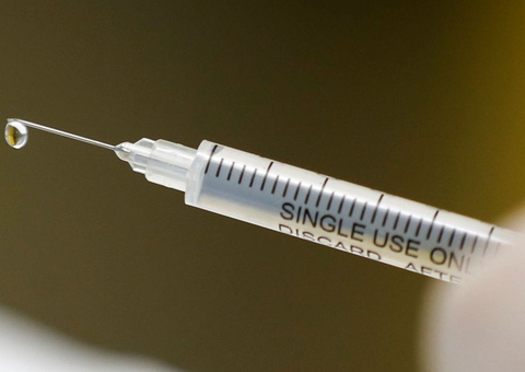 Pazuello orienta que novo lote inteiro de vacinas seja usado como 1ª dose