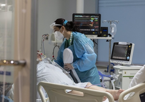 Pesquisa diz que variante Delta pode se espalhar assim como catapora