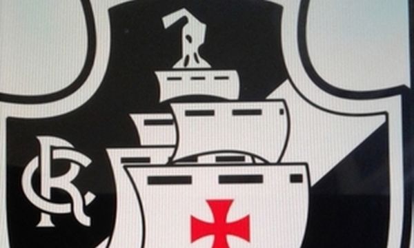 Após vitória, Vasco entra em campo com pressão por novo técnico aliviada