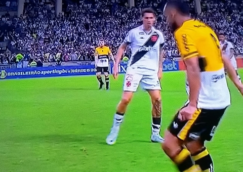 Vasco ganha de virada do Criciúma, em São Januário