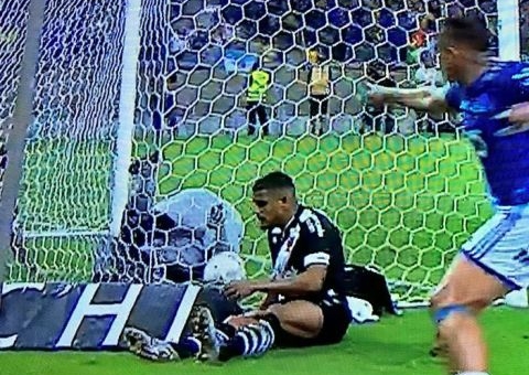 Vasco faz contas para garantir acesso à Série A