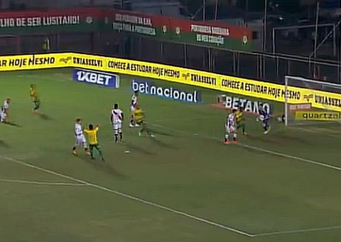 Vasco bate Cuiabá em estádio sem torcida e volta a vencer após 10 jogos