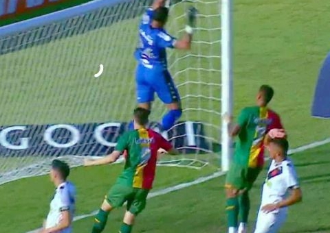 Vasco demite o técnico Maurício Souza após derrota para o Vila Nova