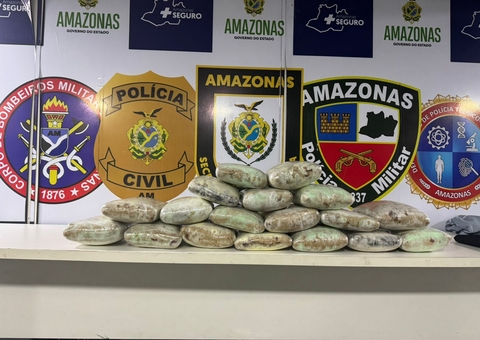 Homem é preso com mais de 22 kg de drogas em barco no Amazonas