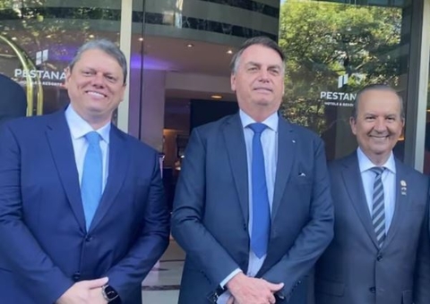 Bolsonaro e governadores brasileiros acompanham posse de Milei na Argentina