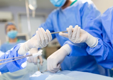 Médico é condenado a indenizar paciente que perdeu testículo após erro em cirurgia