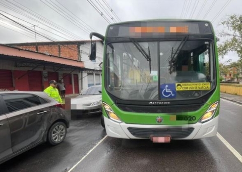Ônibus em pane deixa trânsito complicado em avenida de Manaus