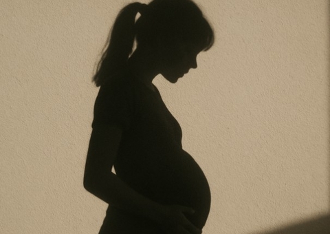 Deputados aprovam proposta que derruba regras sobre aborto legal em crianças