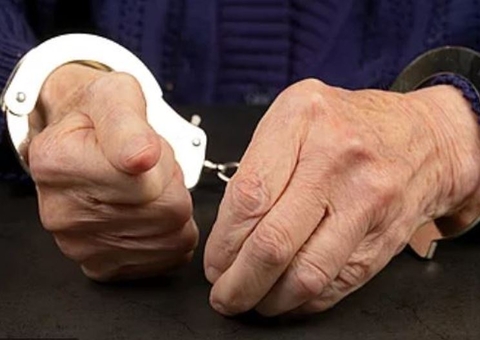 Idoso de 85 anos é preso por estuprar e explorar criança em Manaus