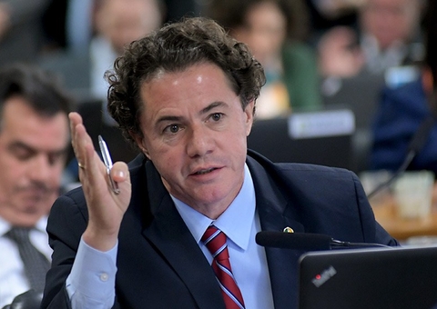 Senado analisa aumento de pena para quem violar direitos autorais com IA