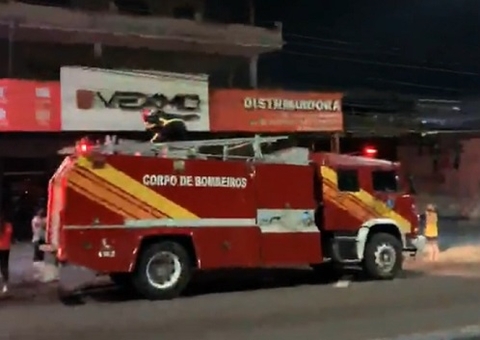 Princípio de incêndio atinge prédio da distribuidora Vexmo em Manaus
