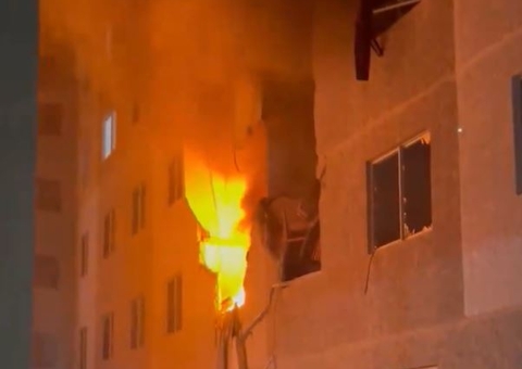 Explosão em prédio residencial deixa oito pessoas feridas 