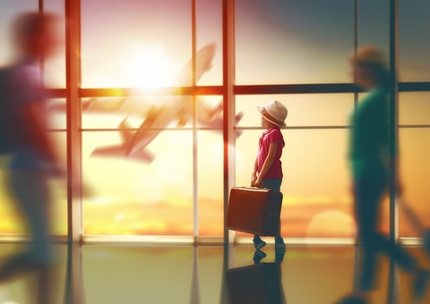 Pais podem autorizar por internet viagem de filhos menores