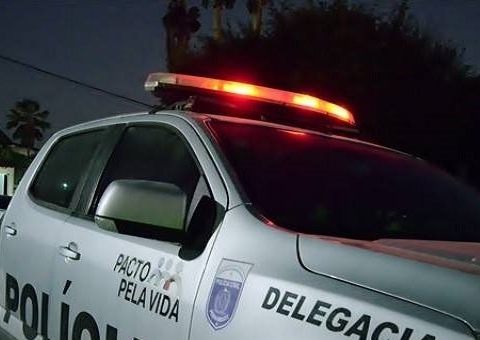 Menino de 10 anos é assassinado a tiros enquanto dormia; irmãs são baleadas