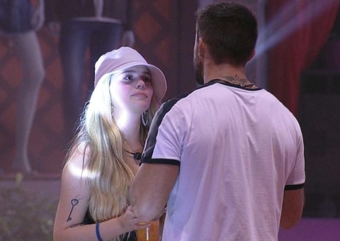 Viih Tube tenta convencer Arthur a dar Anjo a Projota e não Carla