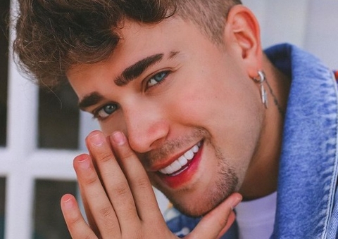 Ex de Viih Tube se pronuncia após simular sexo com gato em vídeo