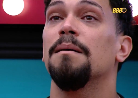 Emparedado, Vinicius chora e diz que tem mau pressentimento; vídeo