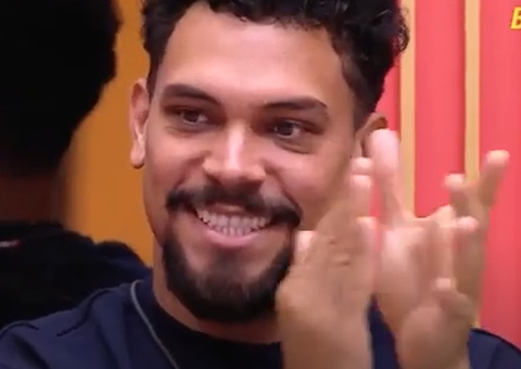 Vinícius compra Poder Curinga e pode mudar formação do paredão