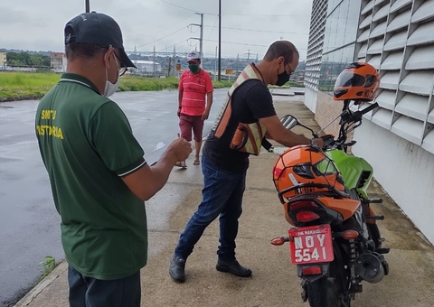 IMMU retoma vistoria para taxistas e mototaxistas em Manaus 