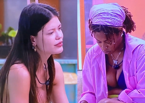 Thamiris questiona Vitória sobre mudança de quarto e chora após conversa