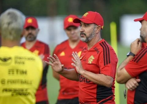 Vítor Pereira esfria pressão, mas falha em nova decisão põe trabalho em xeque no Flamengo