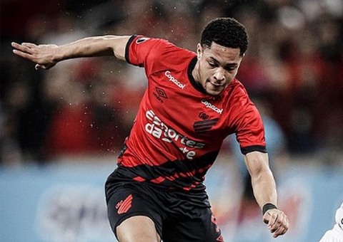 Vitor Roque deve ser anunciado pelo Barcelona em breve, diz jornal