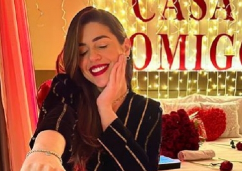 Vivian Amorim é pedida em casamento por Leo Hirschmann; veja fotos 