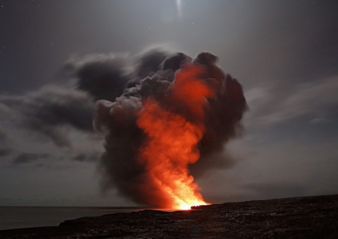 Astronauta registra erupção do vulcão de La Palma vista da estação espacial