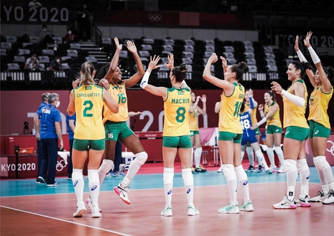 Brasil derrota Coreia e segue pra final do vôlei nas Olimpíadas