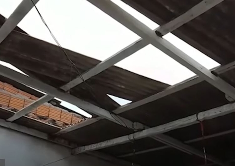 Redemoinho destelha casas e deixa duas mulheres feridas no Amazonas