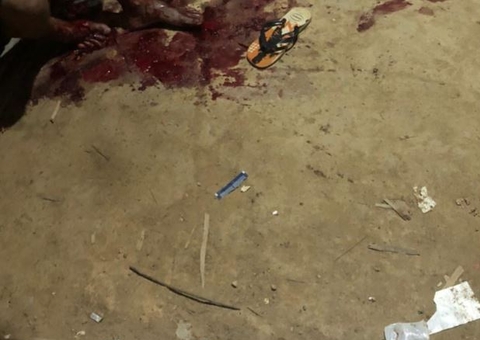 Dois homens são assassinados a tiros dentro de casa em Manaus