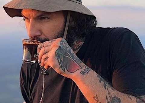 Ex-bbb Wagner sobre repercussão de vídeo com beijo grego: ‘prazer masculino é tabu'